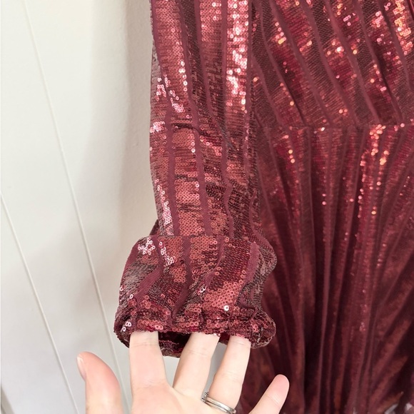 Nanette Lapore red long sleeve sequins holiday mini dress size 2 new - Picture 2 of 6